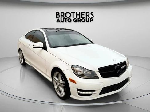 Used 2015 Mercedes-Benz C 250 Coupe image 2