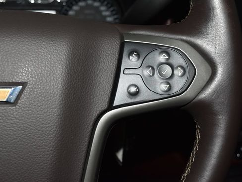 Used 2014 Chevrolet Silverado 1500 High Country w/ High Country Premium Package AWD/4WD image 10
