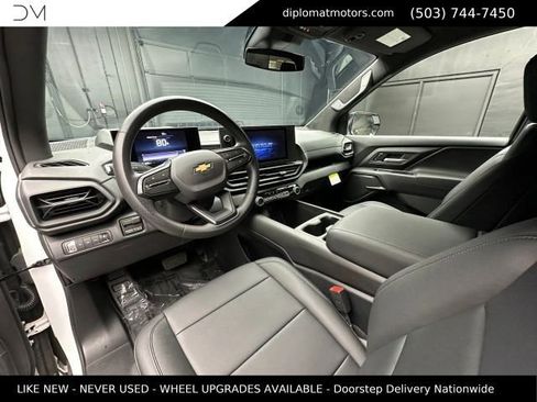 Used 2024 Chevrolet Silverado EV W/T AWD/4WD image 17