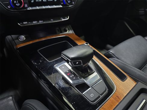 Used 2021 Audi Q5 2.0T Premium Plus w/ Premium Plus Package image 27