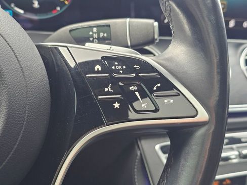 Used 2021 Mercedes-Benz E 350 4MATIC Sedan w/ Premium Package image 27