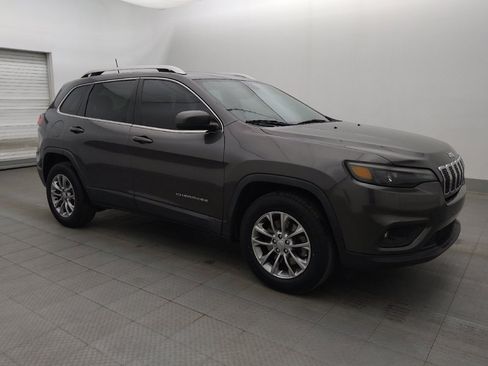 Used 2019 Jeep Cherokee Latitude Plus w/ Comfort/Convenience Group AWD/4WD image 11