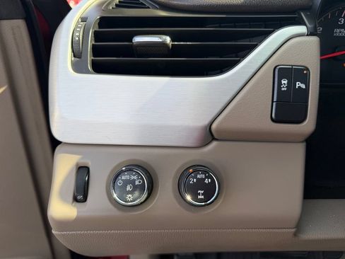 Used 2015 GMC Yukon SLE AWD/4WD image 24
