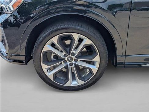 Used 2020 Audi Q3 2.0T Premium Plus AWD/4WD image 24
