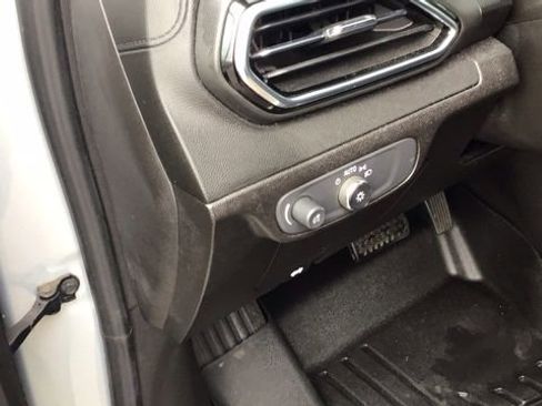 Used 2023 Chevrolet Bolt EUV LT w/ Convenience Package image 17