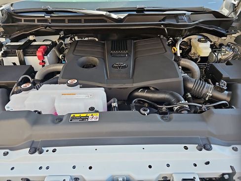 Certified 2026 Toyota Tundra SR5 AWD/4WD image 22