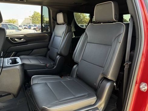 Used 2024 Chevrolet Suburban Premier w/ Premium Package AWD/4WD image 29