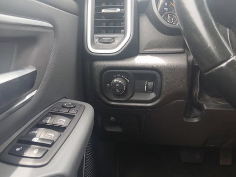 Used 2022 RAM 1500 Big Horn AWD/4WD image 14