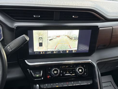 Used 2024 GMC Sierra 3500 Denali Ultimate image 19