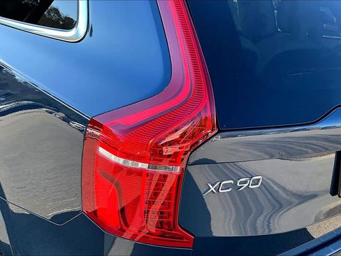 Used 2021 Volvo XC90 T8 Inscription w/ Lounge Package image 31