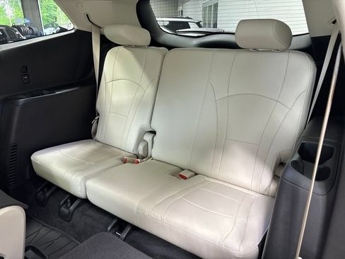 Used 2023 Buick Enclave Essence w/ Trailering Package, 5000 lbs. AWD/4WD image 46