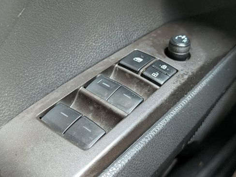 Used 2022 Toyota Camry SE FWD image 23