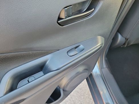 Certified 2022 Nissan Kicks S image 12