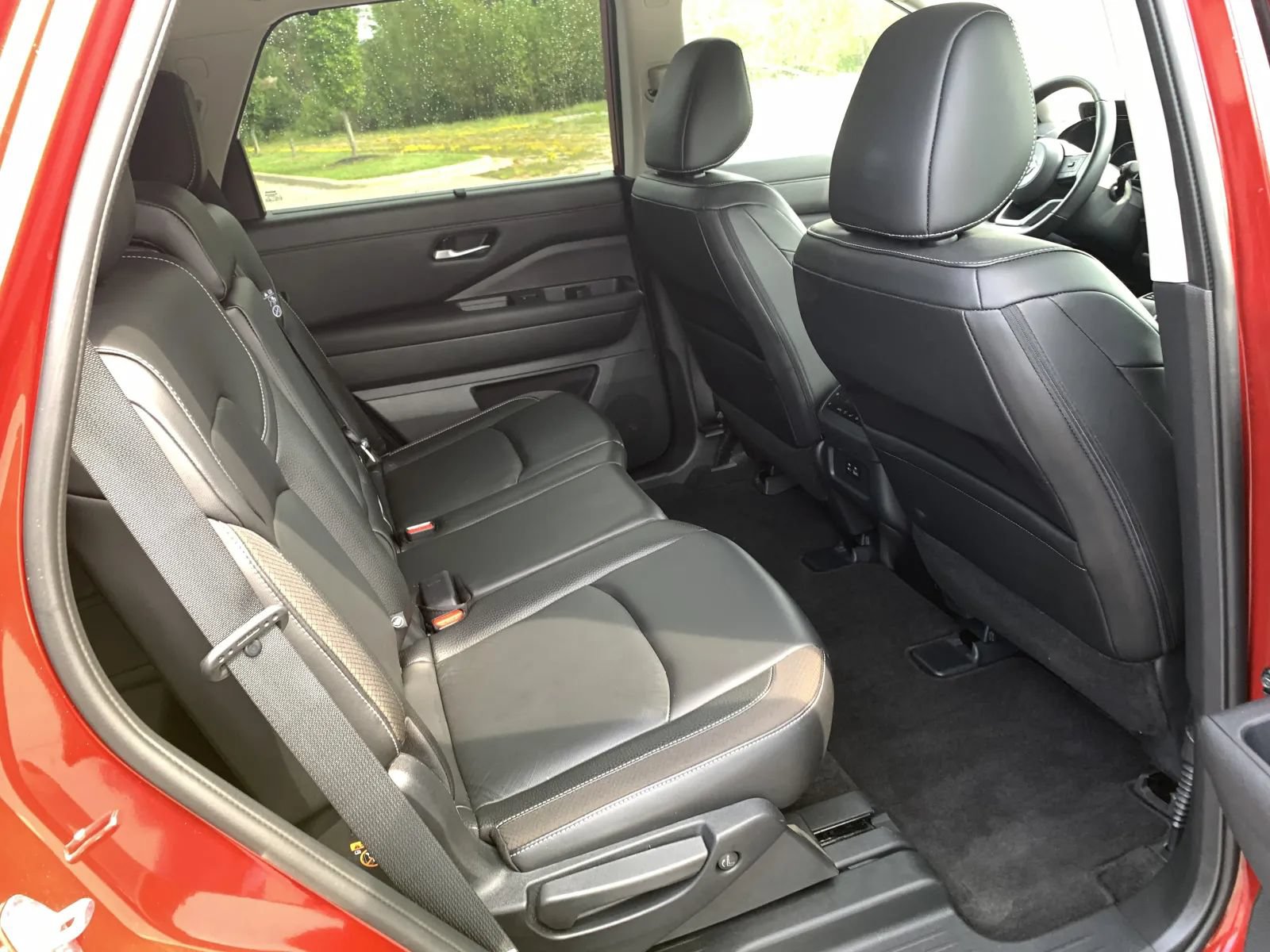 Used 2023 Nissan Pathfinder SL FWD image 23