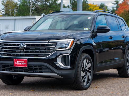 New 2026 Volkswagen Atlas SE image 2