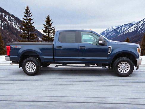 Certified 2018 Ford F250 XL w/ STX Appearance Package image 7