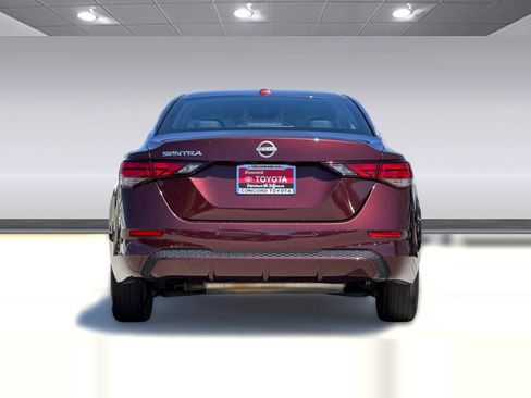 Used 2025 Nissan Sentra SV FWD image 10