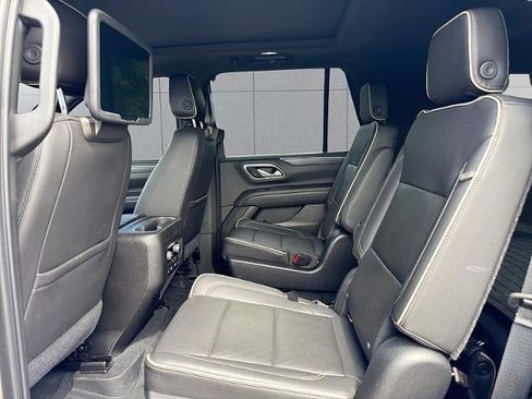 Used 2021 GMC Yukon SLT w/ SLT Luxury Plus Package AWD/4WD image 25