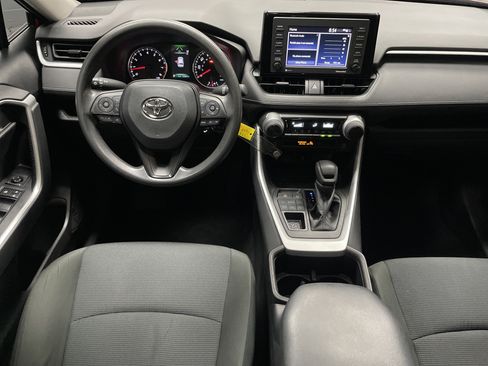 Used 2022 Toyota RAV4 LE image 30