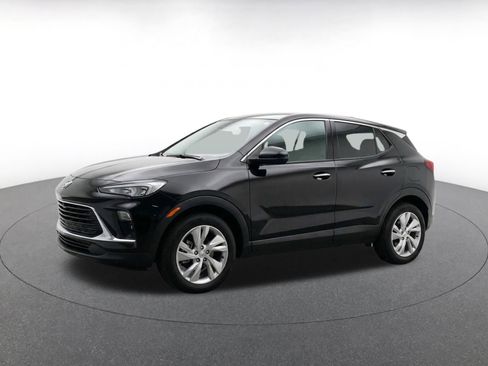 Used 2025 Buick Encore GX Preferred AWD/4WD image 3
