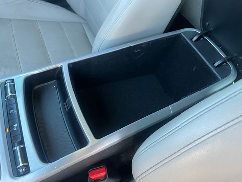 Used 2018 Kia Stinger GT2 image 15