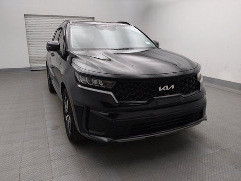 Used 2023 Kia Sorento S w/ Panoramic Sunroof Package FWD image 14