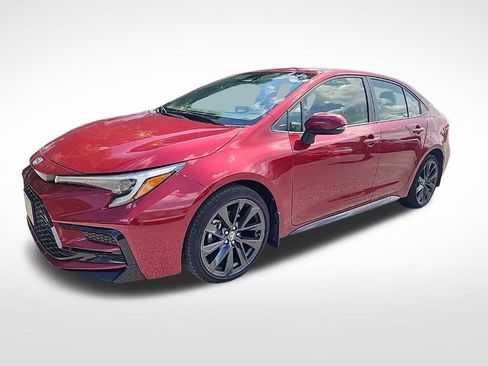 Used 2023 Toyota Corolla SE w/ Carpet Mat Package (TMS) FWD image 2