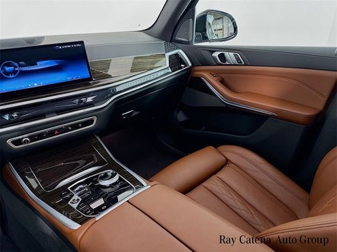 Used 2024 BMW X5 xDrive40i w/ Executive Package image 25