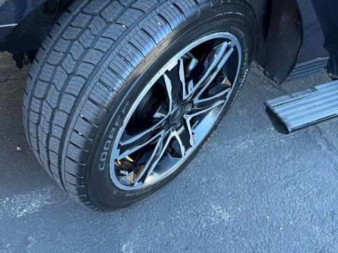 Used 2019 Ford Expedition Limited w/ Equipment Group 303A image 18