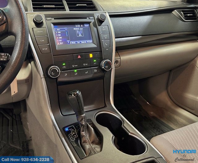 Used 2017 Toyota Camry LE FWD image 29