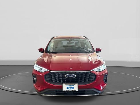 Certified 2025 Ford Escape SE image 3