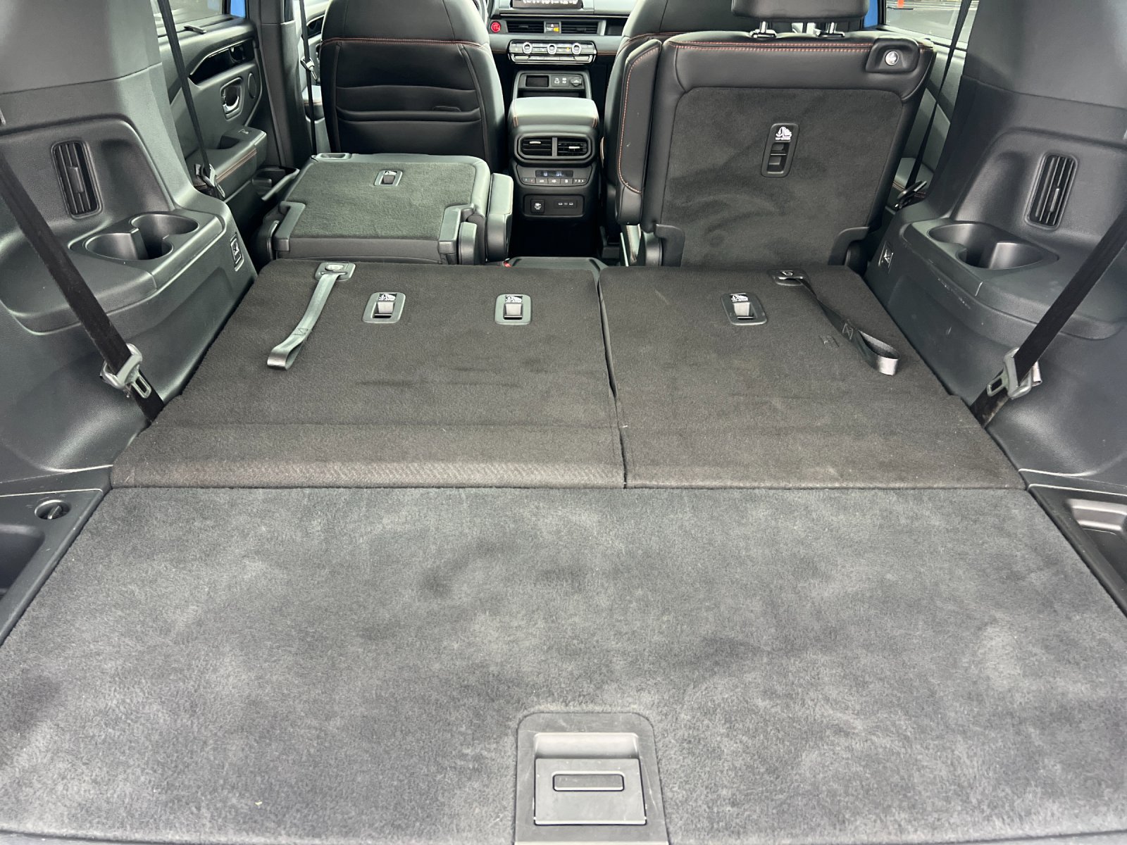 Used 2025 Honda Pilot TrailSport image 16