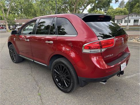 Used 2013 Lincoln MKX FWD image 8