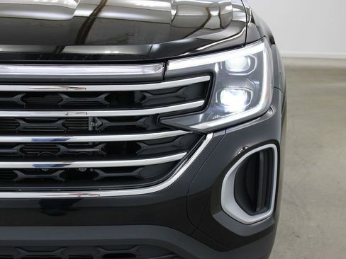 New 2026 Volkswagen Atlas SE FWD image 8