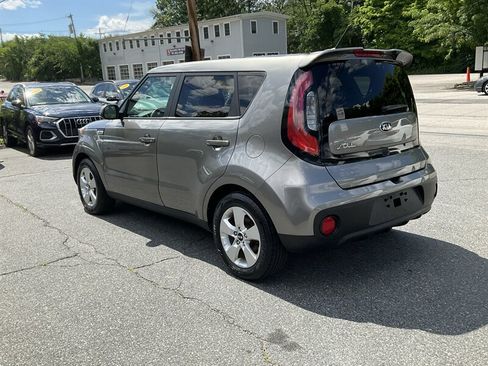 Used 2017 Kia Soul w/ Convenience Package FWD image 7