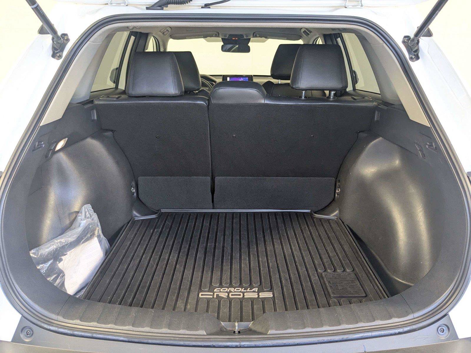 Certified 2023 Toyota Corolla Cross LE FWD image 9