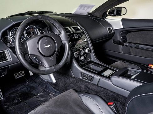 Used 2009 Aston Martin DBS Coupe image 24