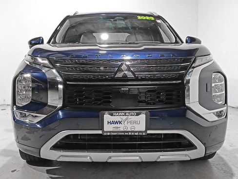 Used 2023 Mitsubishi Outlander SEL 40th Anniversary AWD/4WD image 2