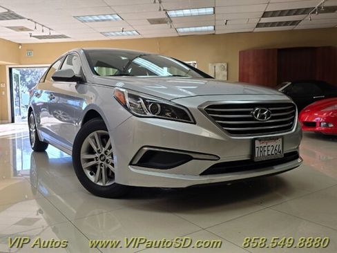 Used 2016 Hyundai Sonata SE image 1