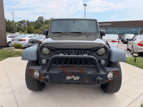 Used 2015 Jeep Wrangler Unlimited Sport w/ Quick Order Package 24S AWD/4WD image 13