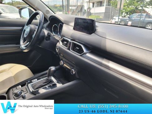 Used 2017 MAZDA CX-5 Touring AWD/4WD image 16