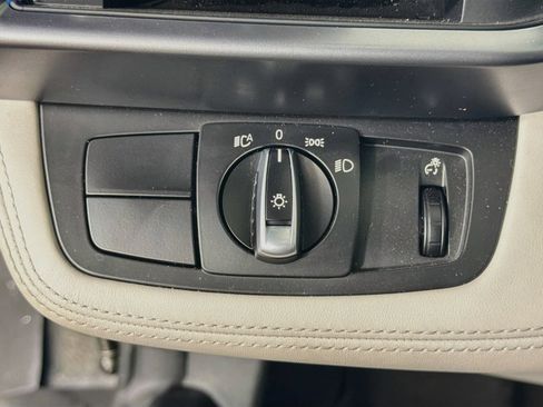 Used 2015 BMW i8 AWD/4WD image 11