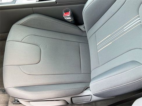 New 2025 Hyundai Elantra SEL image 19