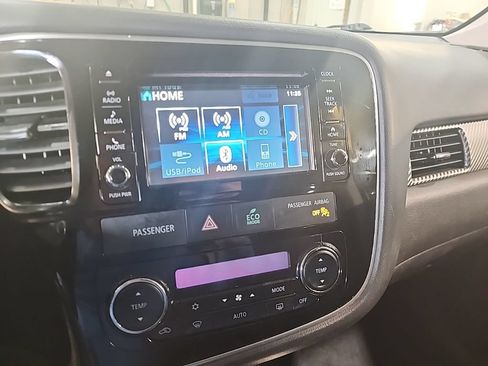 Used 2017 Mitsubishi Outlander ES AWD/4WD image 11