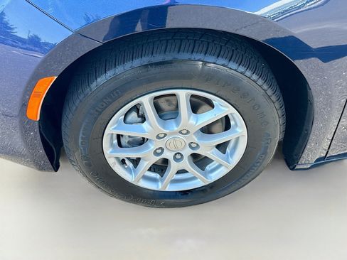 Used 2017 Chrysler Pacifica Touring FWD image 26