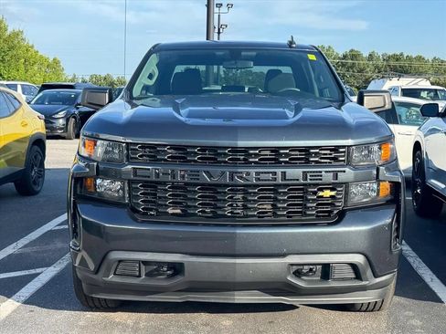 Used 2020 Chevrolet Silverado 1500 Custom w/ Custom Value Package AWD/4WD image 10