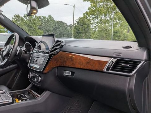 Used 2019 Mercedes-Benz GLS 450 4MATIC w/ Premium 1 Package image 46