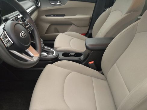 Used 2019 Kia Forte LXS FWD image 17