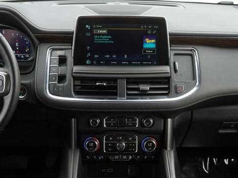Used 2024 Chevrolet Suburban Premier AWD/4WD image 16