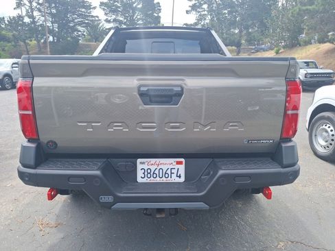 Used 2025 Toyota Tacoma 4x4 Double Cab Hybrid w/ Tow Tech Package image 6